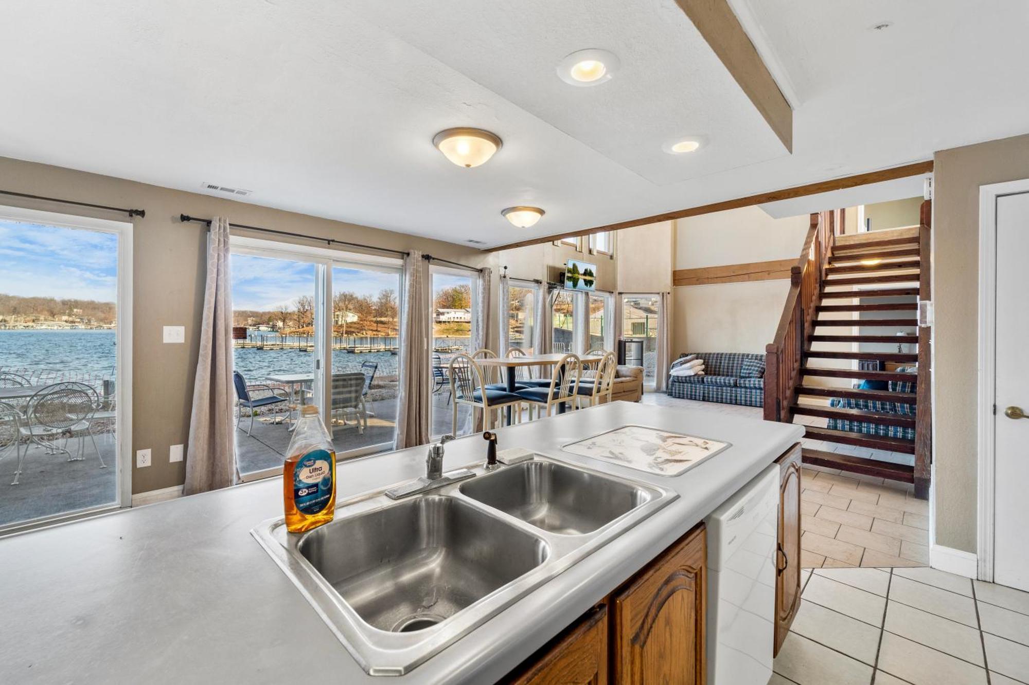 Lazy Gator House- Sleep 20- Bachelor Parties Welcome Lake Ozark Exterior photo